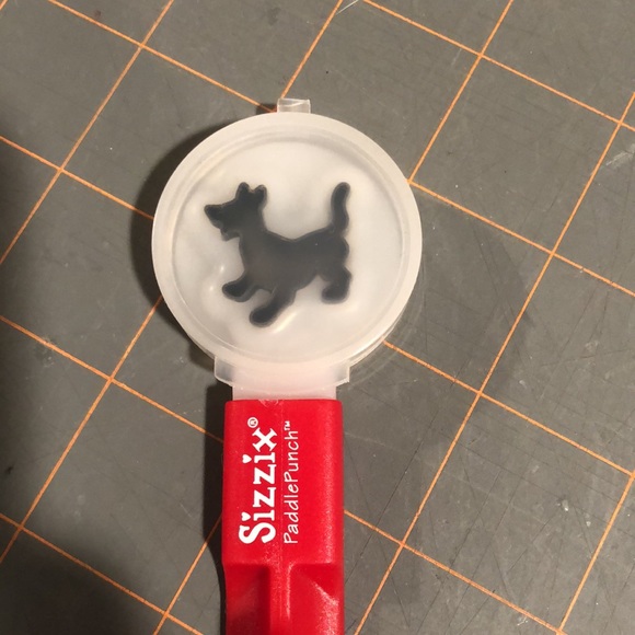 4. Sizzix Paddle Punch Positionable Hand Punch dies - Picture 5 of 15